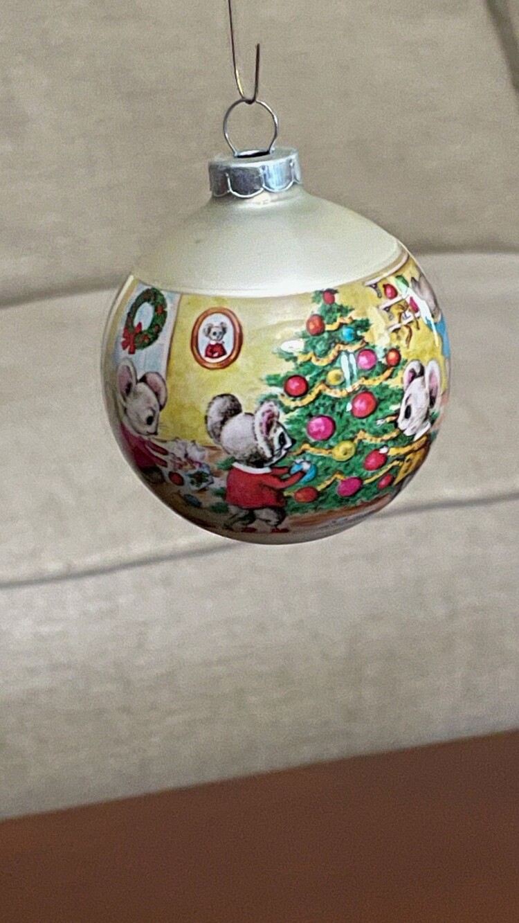 Vintage Corning Glass Works Mouse Family Christmas Tree Decoration Scene Set of